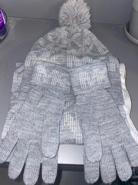 Michael Kors Gray Knit Pom Beanie and Glove Set